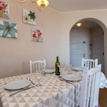 Parque Santiago Ii * Playa de las Américas